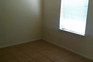 621 W 37th St, Austin, TX 78705 - Photo 5