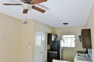 3206 King St, Austin, TX 78705 - Photo 11