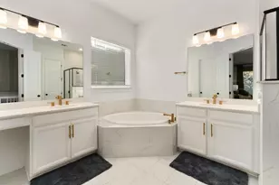 1954 Headwaters Blvd, Dripping Springs, TX 78620 - Photo 9