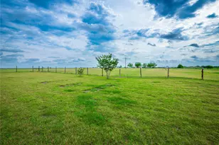 877 Co Rd 455, Coupland, TX 78615 - Photo 33