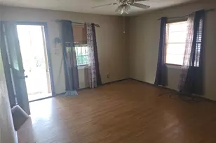 1109 Dunstan Dr, Austin, TX 78745 - Photo 5