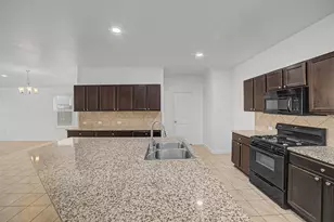 165 Dusky Thrush Dr, Kyle, TX 78640 - Photo 5