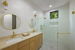 1606 Cedar Ave, Austin, TX 78702 - Photo 5