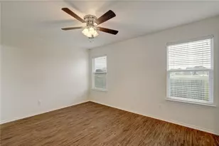 261 New Bridge Dr, Kyle, TX 78640 - Photo 13