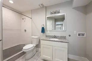 935 La Posada Dr, Austin, TX 78752 - Photo 17