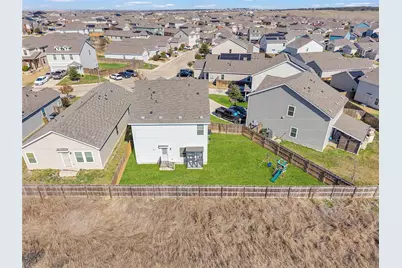 752 Circle Way #35H, Jarrell, TX 76537 - Photo 35