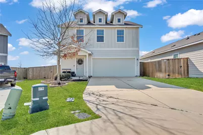 752 Circle Way #35H, Jarrell, TX 76537 - Photo 1