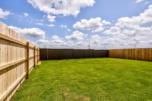 129 Prairie Falls Drive, Hutto, TX 78634 - Photo 35