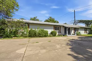 2712 St Edwards Cir, Austin, TX 78704 - Photo 23