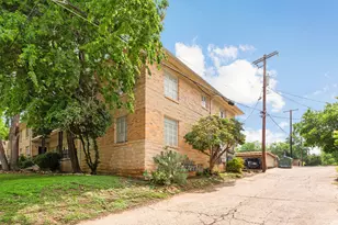 301 E 34th St, Austin, TX 78705 - Photo 21