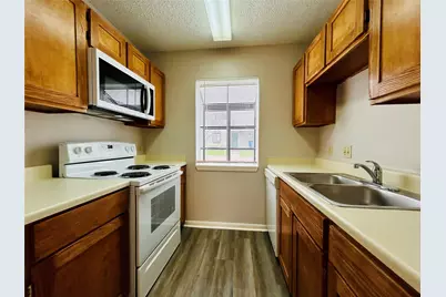 8900 Schick Road #C, Austin, TX 78729 - Photo 5