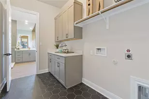 1300 Shelby Ln, Georgetown, TX 78628 - Photo 19