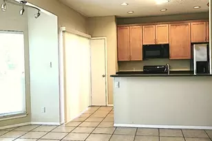 808 W 29th St, Austin, TX 78705 - Photo 9