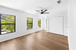 2400 Rockingham Cir, Austin, TX 78704 - Photo 13