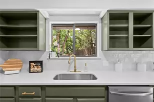 2400 Rockingham Cir, Austin, TX 78704 - Photo 7