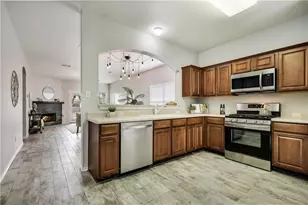 242 Amber Oak Dr, Kyle, TX 78640 - Photo 9