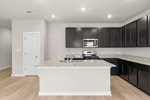 13617 Gray Lndg Dr, Elgin, TX 78621 - Photo 9