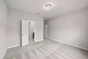 13617 Gray Lndg Dr, Elgin, TX 78621 - Photo 19