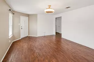 17912 Honey Locust Ln, Elgin, TX 78621 - Photo 5
