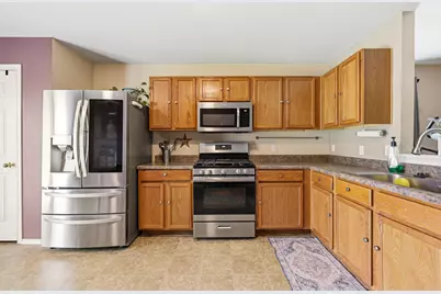 17912 Honey Locust Lane, Elgin, TX 78621 - Photo 9