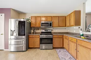 17912 Honey Locust Ln, Elgin, TX 78621 - Photo 9