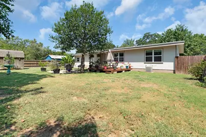 209 E Live Oak Street, Burnet, TX 78611 - Photo 23