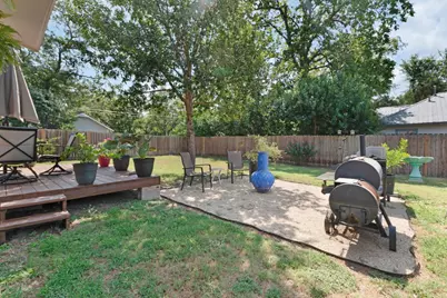 209 E Live Oak Street, Burnet, TX 78611 - Photo 21