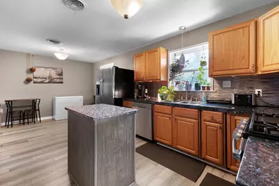 209 E Live Oak Street, Burnet, TX 78611 - Photo 11