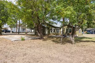 201 Rose St, Buda, TX 78610 - Photo 23