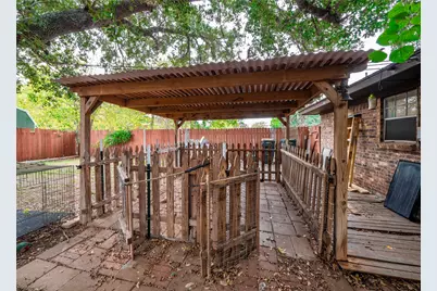 112 Hasler Street, Bastrop, TX 78602 - Photo 35