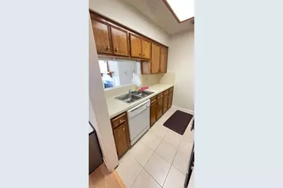 2706 Salado Street #304, Austin, TX 78705 - Photo 5