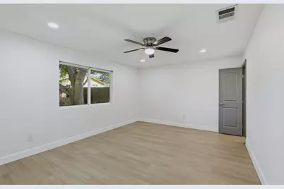 11104 Ptarmigan Drive, Austin, TX 78758 - Photo 9