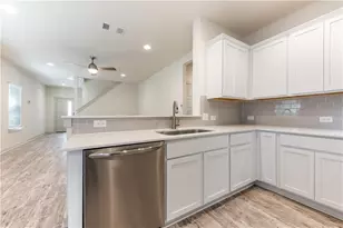 8304 Mimi Ln, Austin, TX 78724 - Photo 5