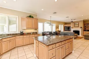 8212 Barton Club Dr, Austin, TX 78735 - Photo 9