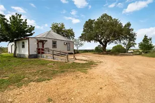 227 Henderson Ln, Lockhart, TX 78644 - Photo 21