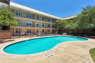 910 Duncan Ln, Austin, TX 78705 - Photo 11