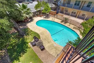 910 Duncan Ln, Austin, TX 78705 - Photo 13