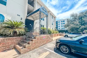 910 Duncan Ln, Austin, TX 78705 - Photo 9