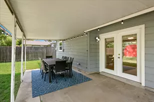 8012 Stillwood Ln, Austin, TX 78757 - Photo 17