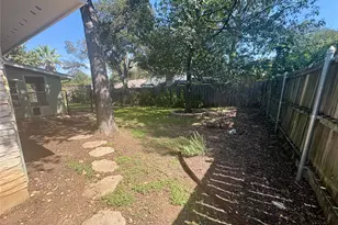2512 Baxter Dr, Austin, TX 78745 - Photo 23