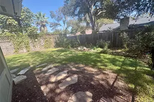 2512 Baxter Dr, Austin, TX 78745 - Photo 27