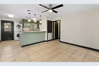 904 Plateau Circle, Austin, TX 78745 - Photo 7