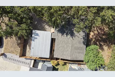 904 Plateau Circle, Austin, TX 78745 - Photo 25