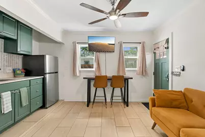 904 Plateau Circle, Austin, TX 78745 - Photo 21