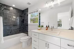 605 Harris Ave, Austin, TX 78705 - Photo 23