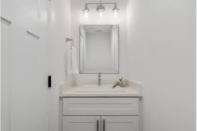 605 Harris Avenue, Austin, TX 78705 - Photo 23