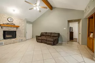 1713 Parkside Cir, Round Rock, TX 78664 - Photo 3