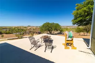 250 Rocky Rd, Lockhart, TX 78644 - Photo 5