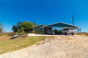 250 Rocky Rd, Lockhart, TX 78644 - Photo 3