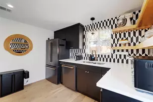 2324 Santa Maria St, Austin, TX 78702 - Photo 15